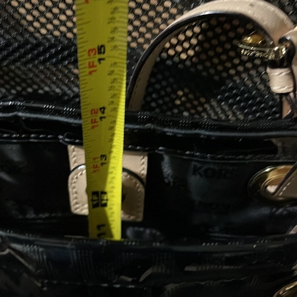 Michael Kors Jet Set Tote Bag - Picture 12 of 13